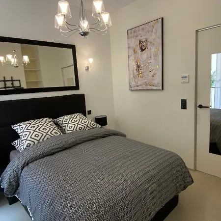 公寓 Zen And Charming - Center -5 Min Walk To Sea- 2br *