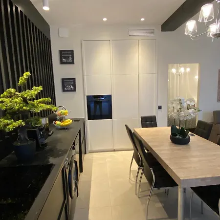 Zen And Charming - Center -5 Min Walk To Sea- 2br 公寓